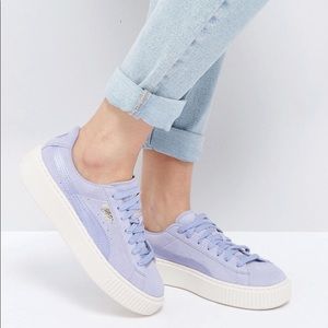 Suede platform Pumas